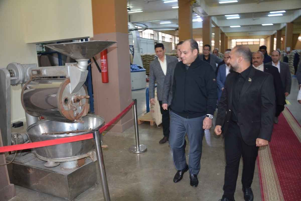 صورة من زيارة وزير التجارة والصناعة